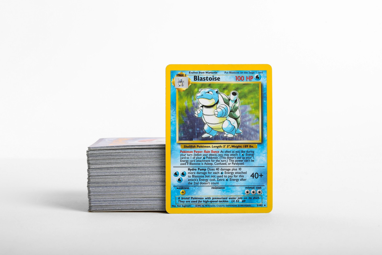 Imagem ilustrativa: Comprar cartas Pokémon com diferentes estados de conservação